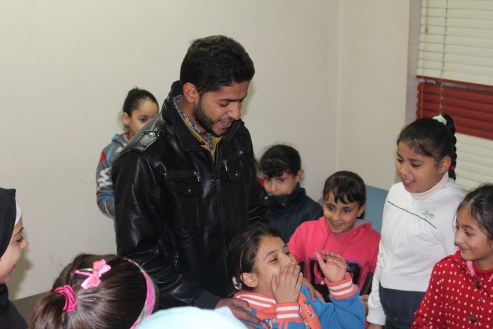 جامعة البترا زيارة طلبة التربية الوطنية إلى جمعية رعاية الفتى اليتيم Petra University Students Visit Orphan